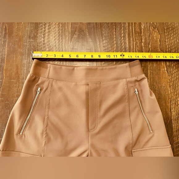 Athleta Endless Cargo Pant in Beige Size 8 - Picture 10 of 11